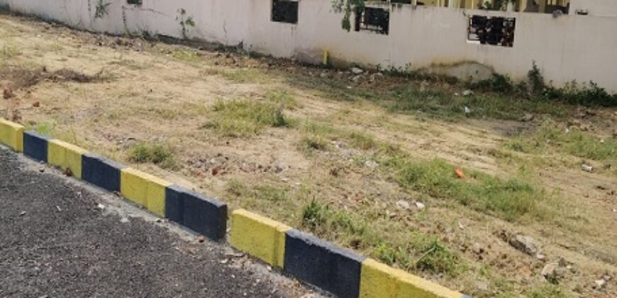 plot sale at semmencheri