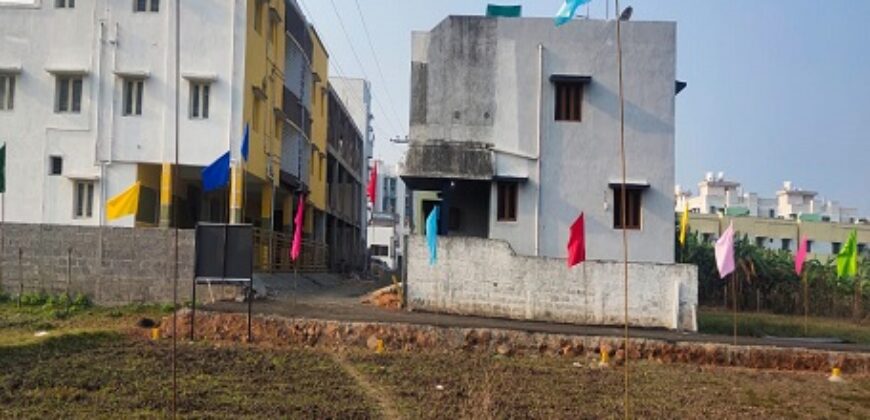 Plot at polachery near mambakkam